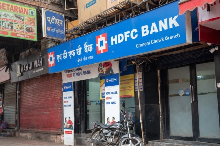 HDFC Bank reduces MCLR by 30 bps on most tenures